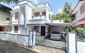 Mom's Nedumbassery